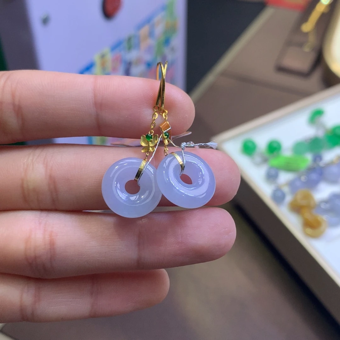 翡翠18K金镶嵌颈饰翡翠
