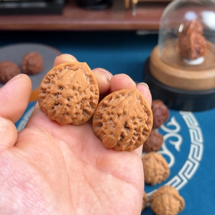 桃核吊坠快***年原神太狮子头