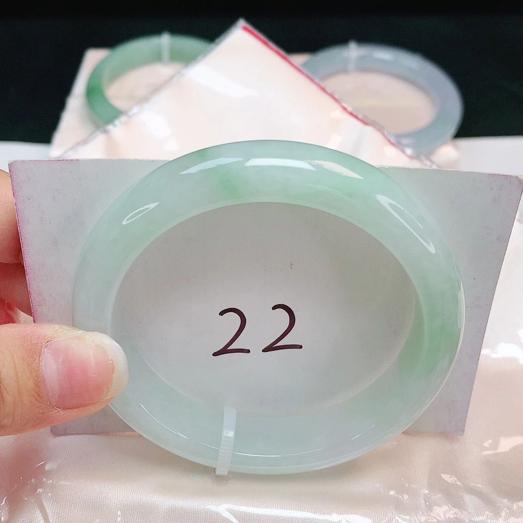 翡翠未镶嵌手镯正圈56.9