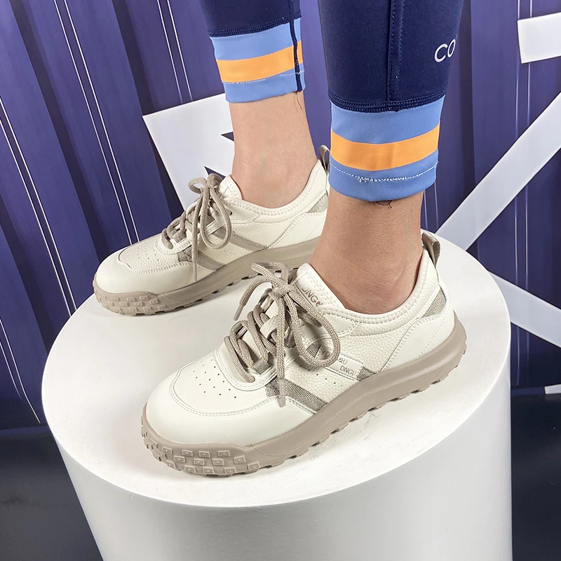 2025水上漂真皮软底鞋休闲运动韩版圆头网红踩屎感百搭加大码女鞋