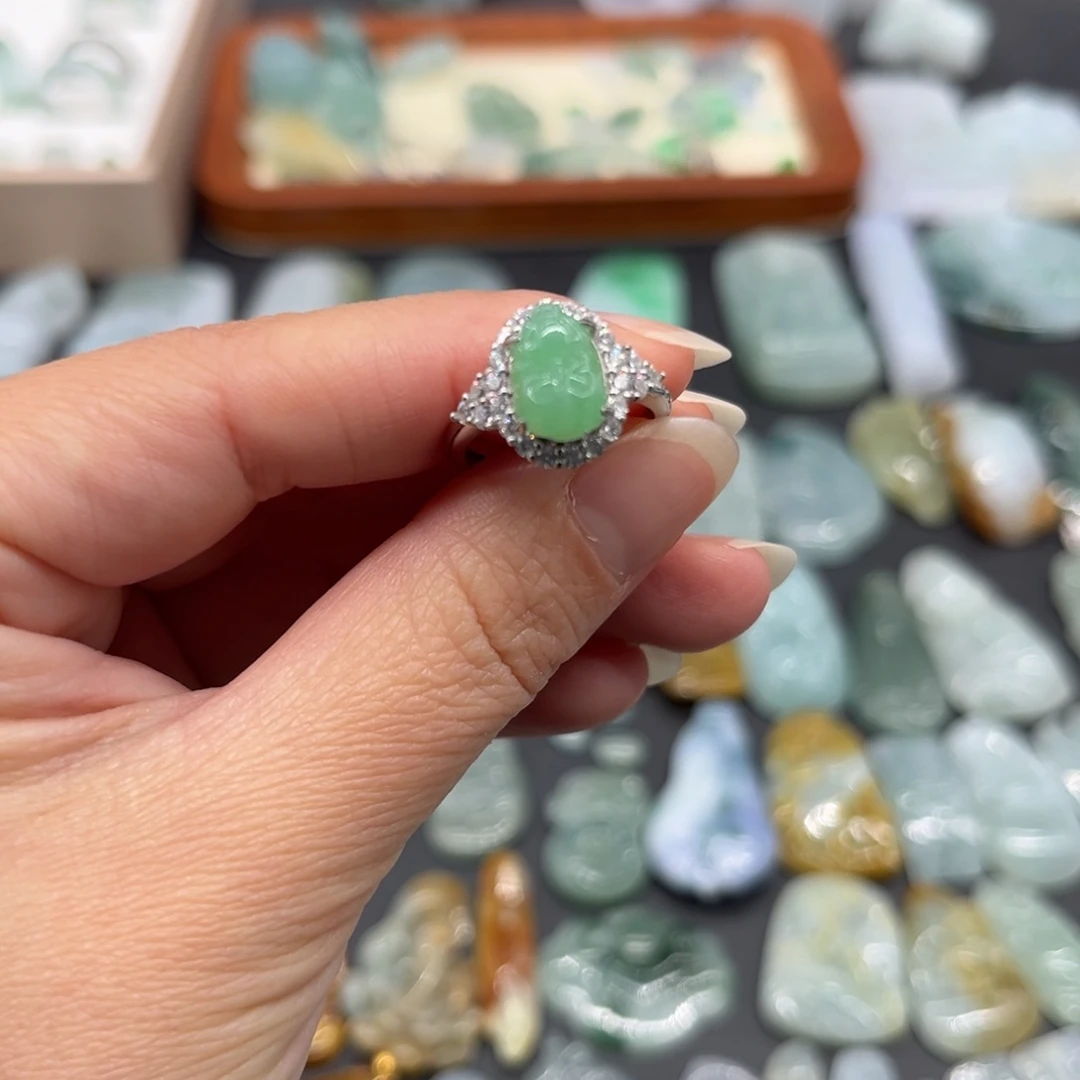 翡翠银S925镶嵌颈饰貔貅戒指