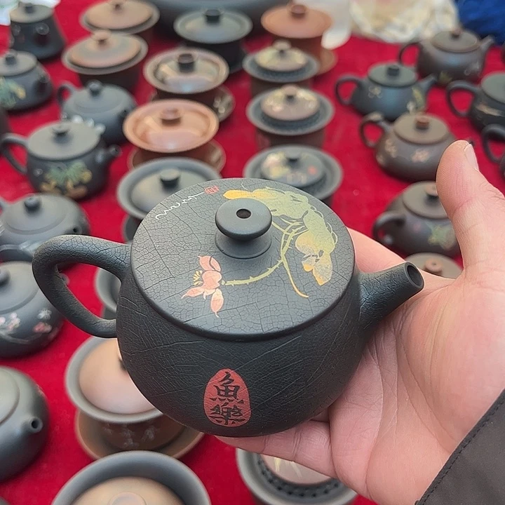 倚***雨建水紫陶刻填汉瓦壶全品特价