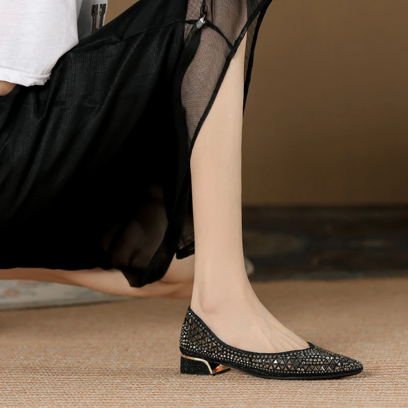 【专柜品质】法式尖头单鞋女2025新款浅口水钻平底软底四季蝴蝶气质