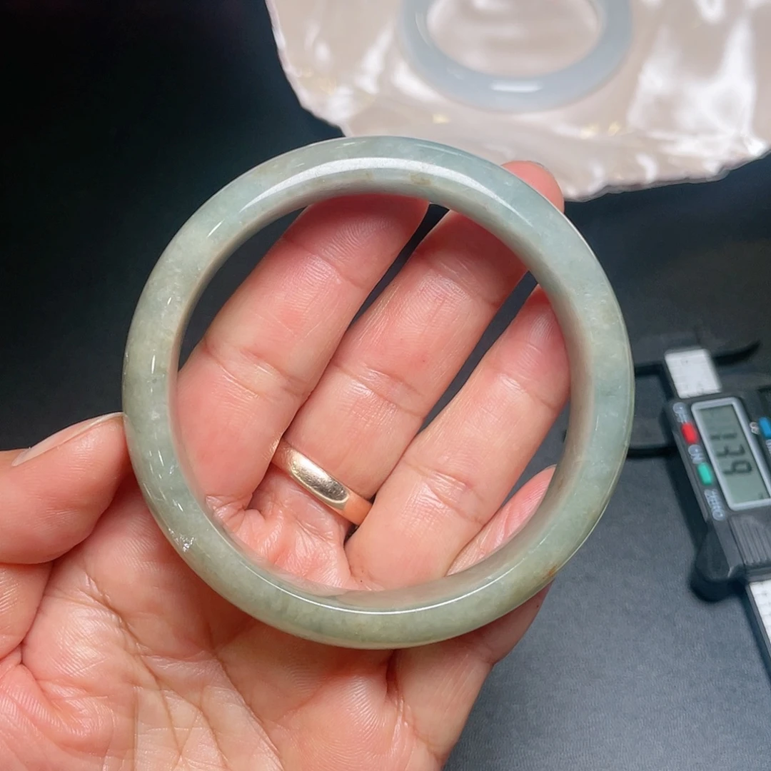 翡翠未镶嵌手镯糯种翡翠手镯