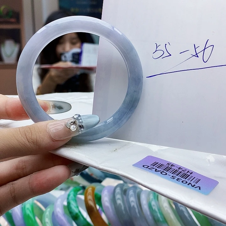 翡翠手镯未镶嵌d