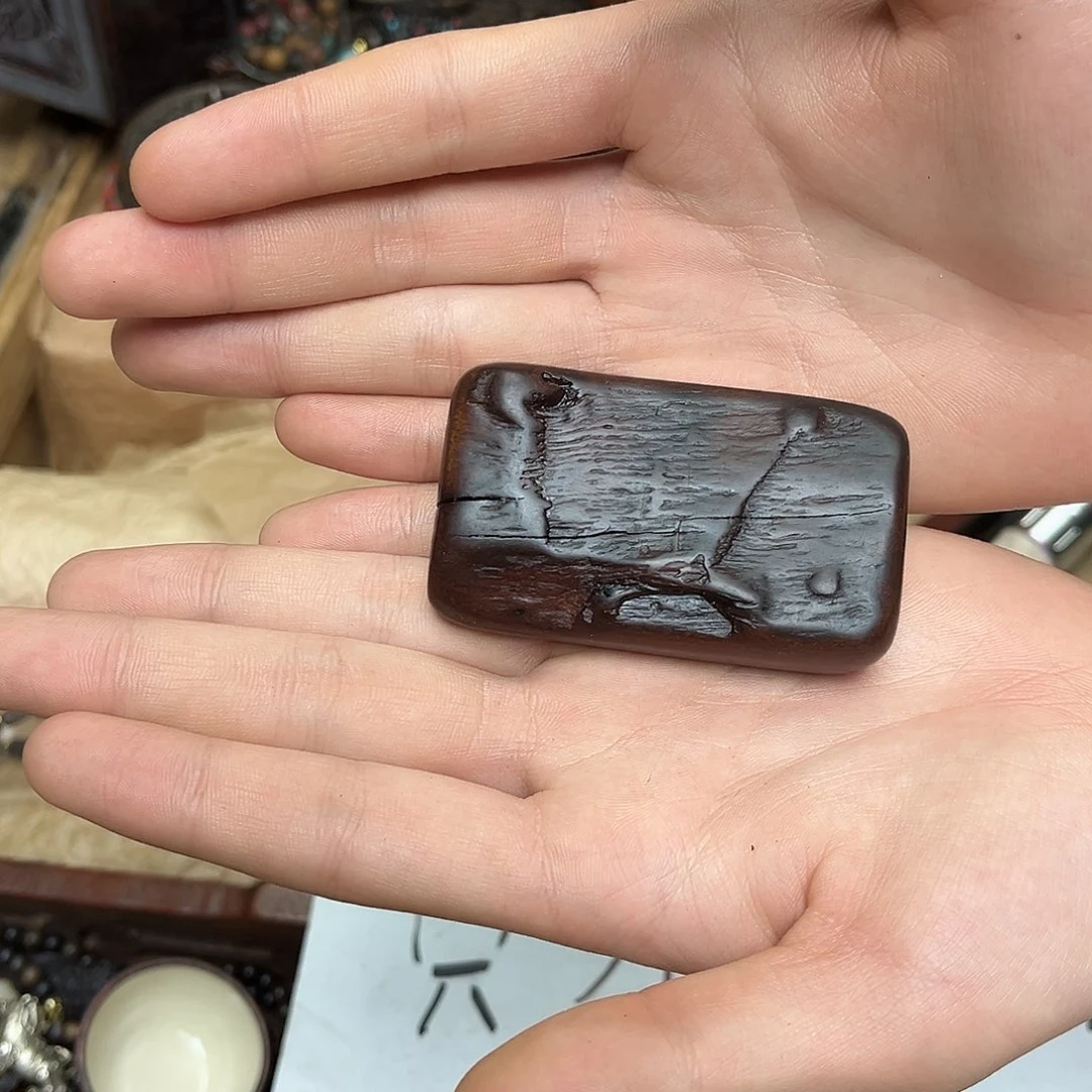 大叶紫檀（黑酸枝木类）