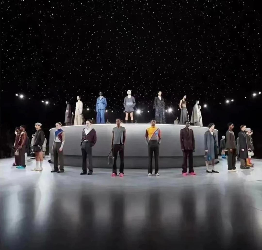 [奢侈品店]欧洲站设计师潮流时尚轻奢男士宽松休闲t恤810