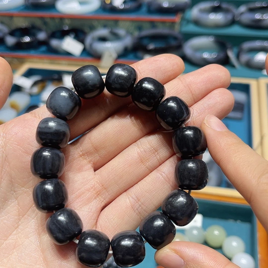 颈饰未镶嵌和田玉（子料）