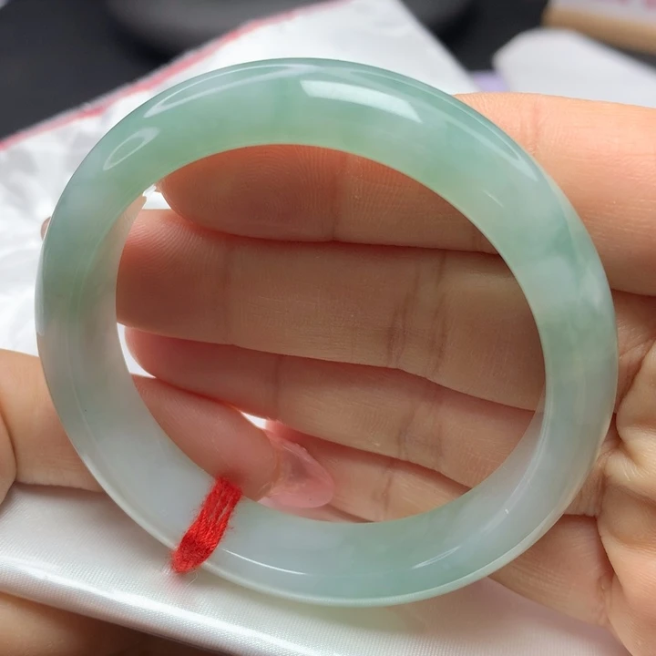 翡翠手镯未镶嵌53535454