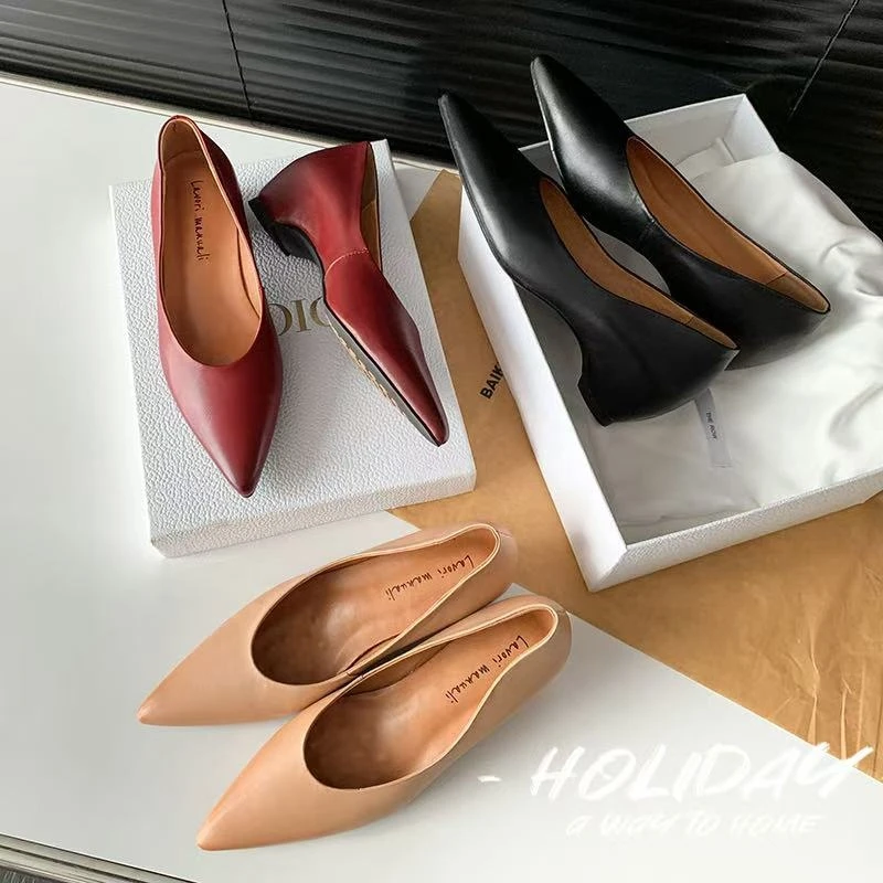 真皮单鞋女新款软底轻奢春秋粗跟软皮尖头浅口百搭皮鞋女士鞋子