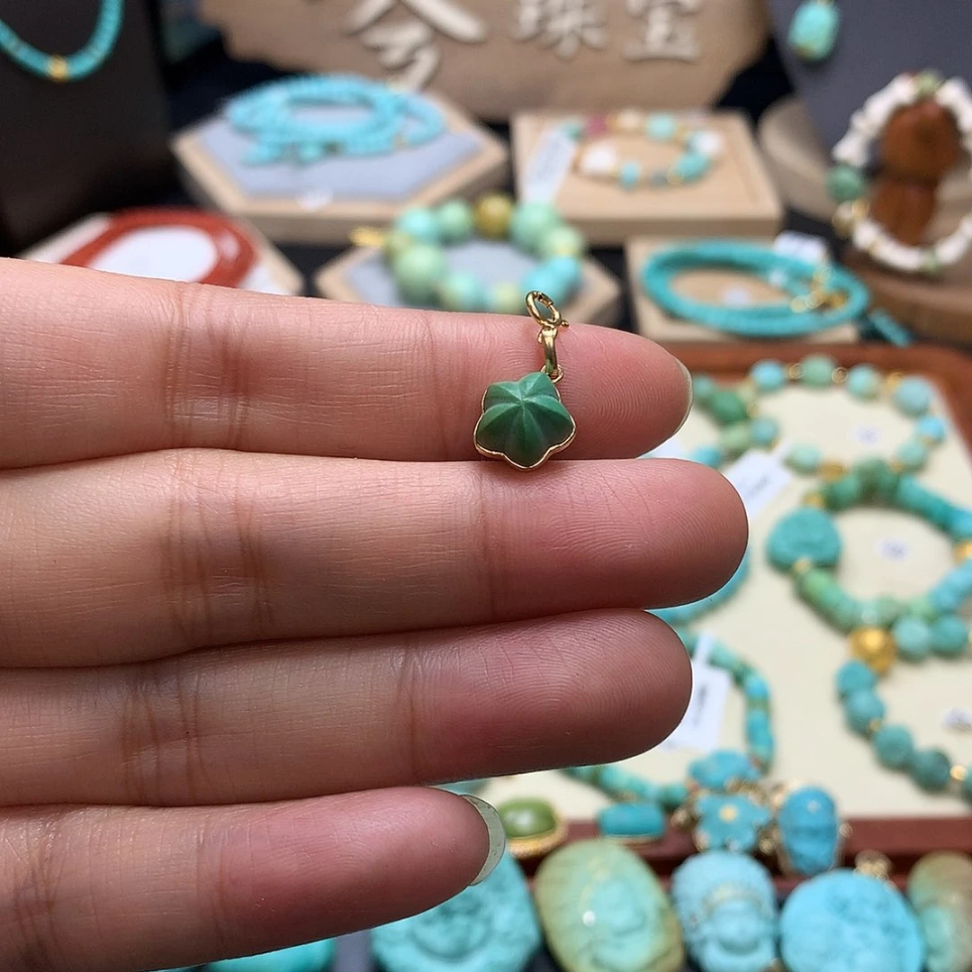绿松石挂件18K金镶嵌