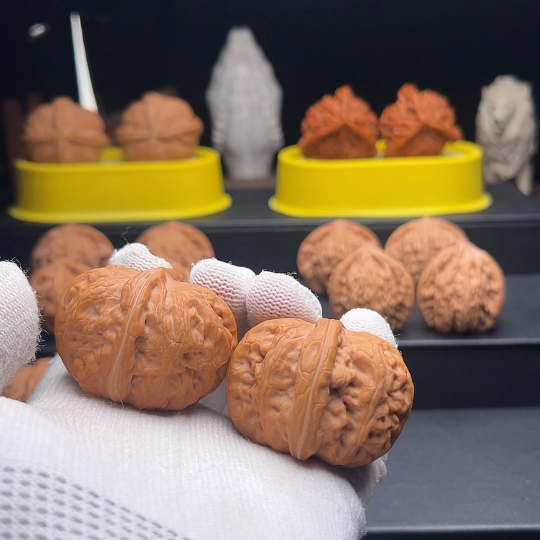 文玩核桃吊坠元宝