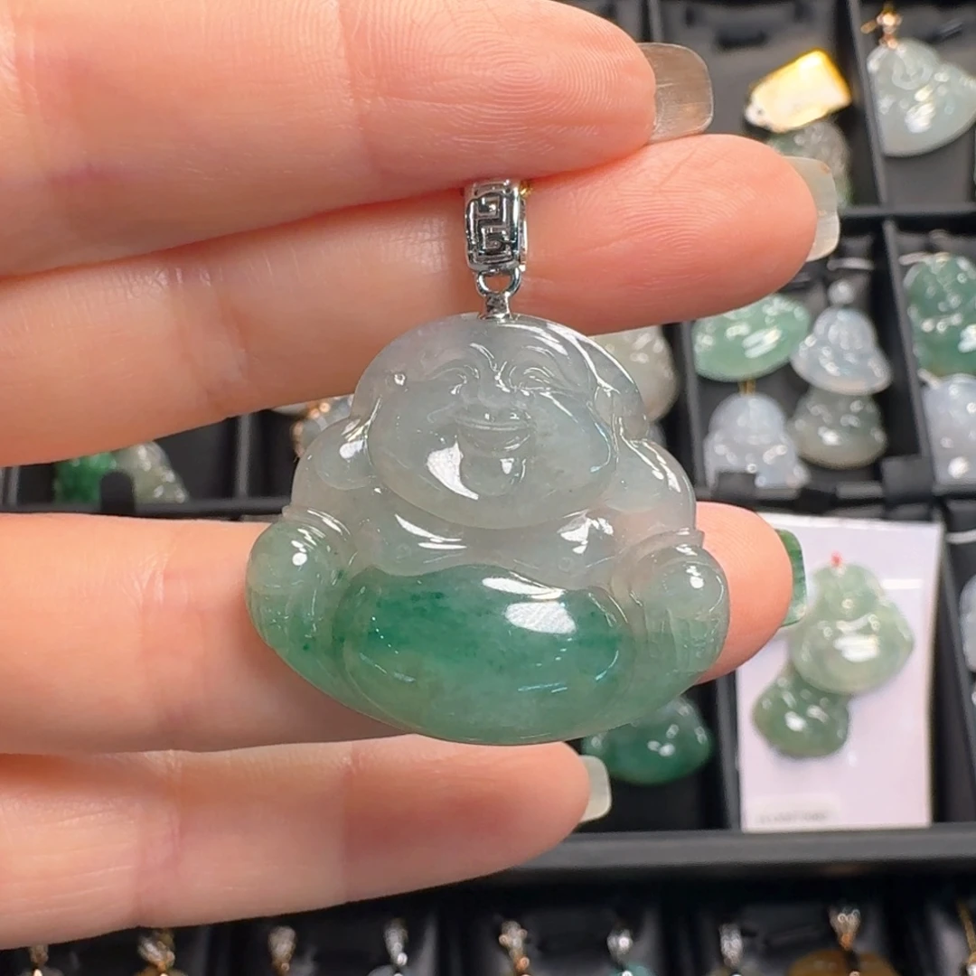 颈饰18K金镶嵌翡翠佛公