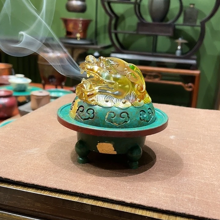 关***王东芳礼序狻香炉四足