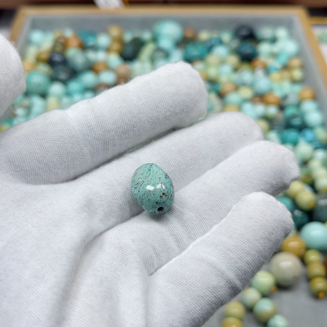 绿松石未镶嵌挂件