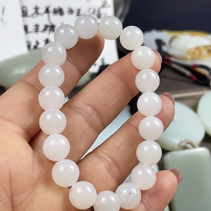 和田玉(糖玉)颈饰未镶嵌