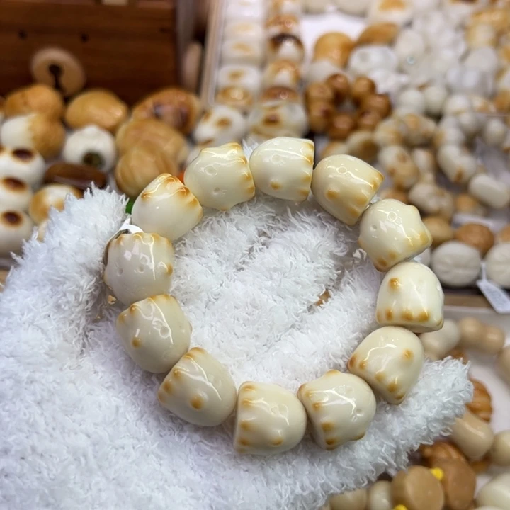 菩提根/象牙果手串78 象牙果原果雕刻炭烧小幽灵