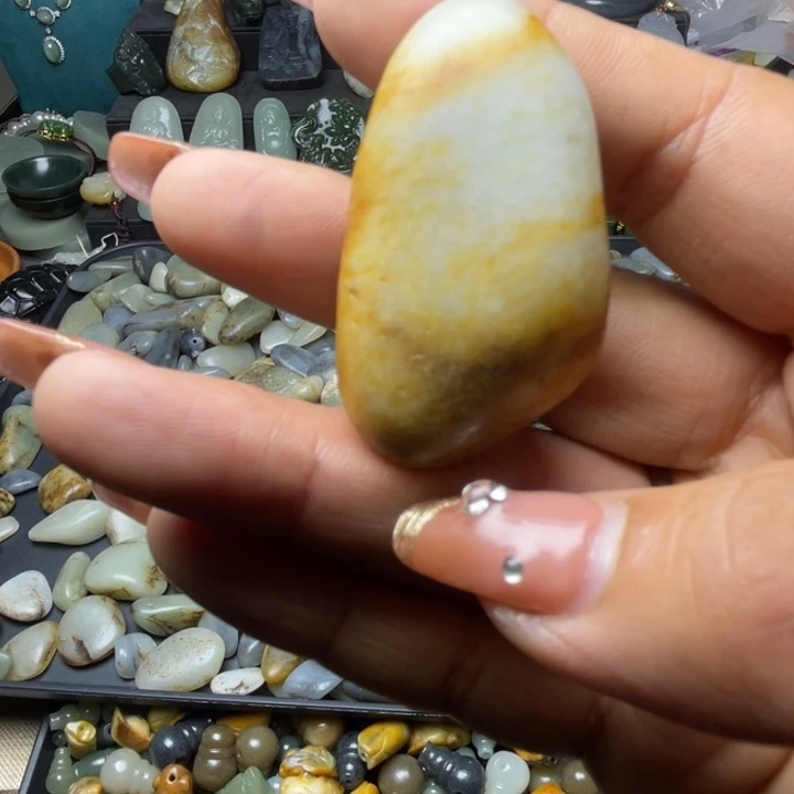 软玉未镶嵌珠宝半成品