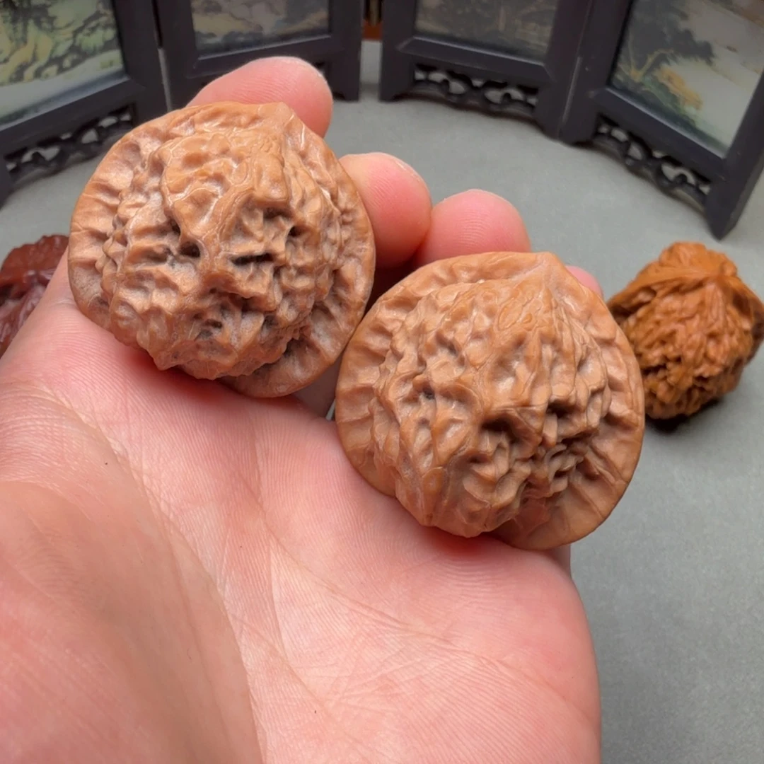 文玩核桃吊坠瓷娃娃38