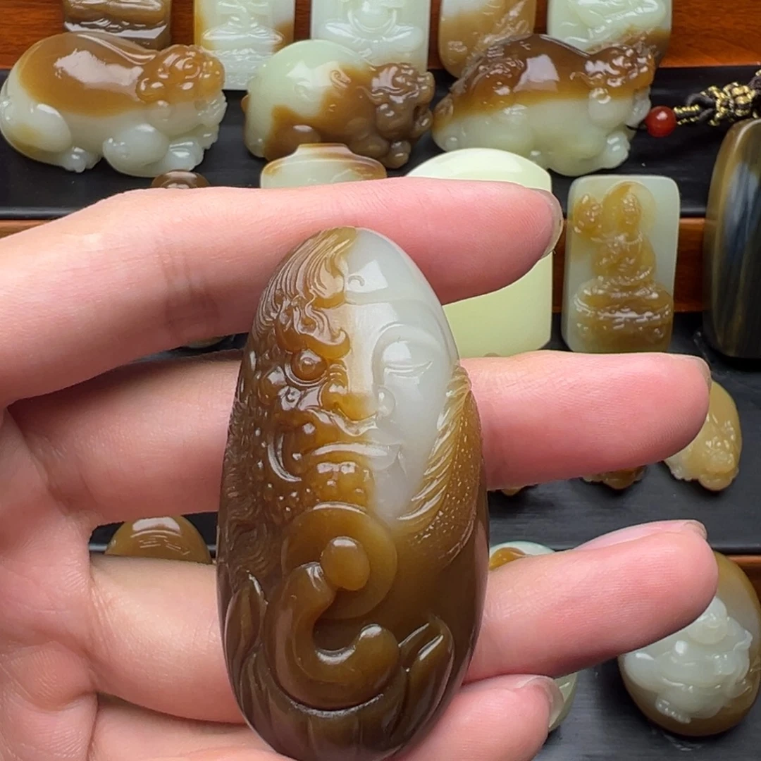 颈饰未镶嵌和田玉