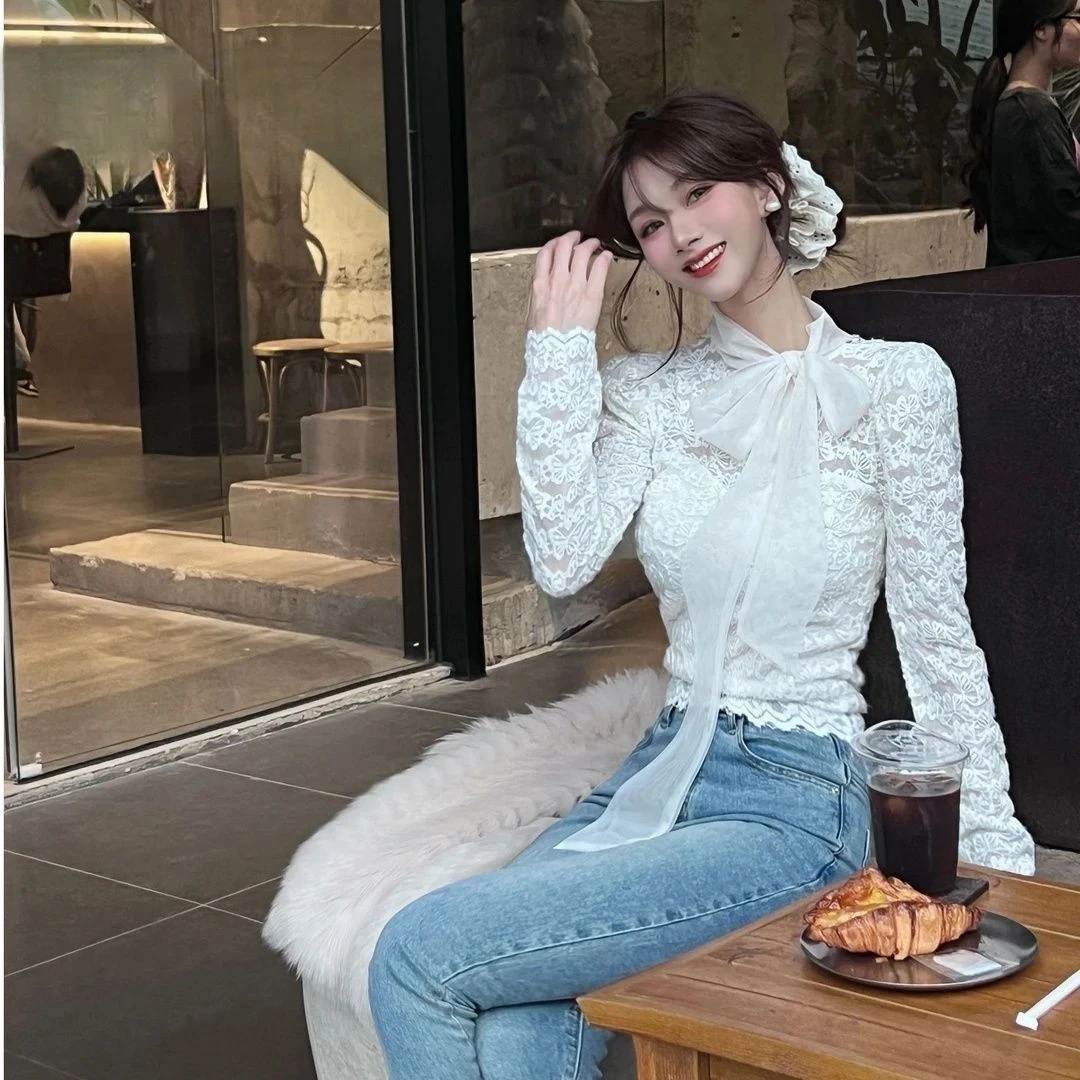 法式名媛气质甜美蝴蝶结系带长袖蕾丝衫女2024秋冬新款温柔风上衣