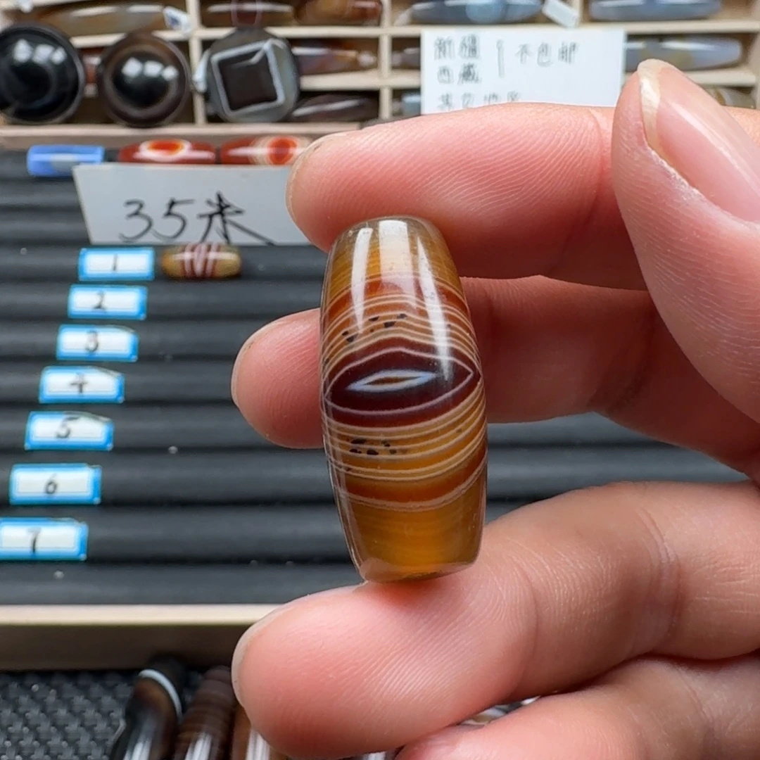 阿***具玛瑙/玉髓未镶嵌颈饰