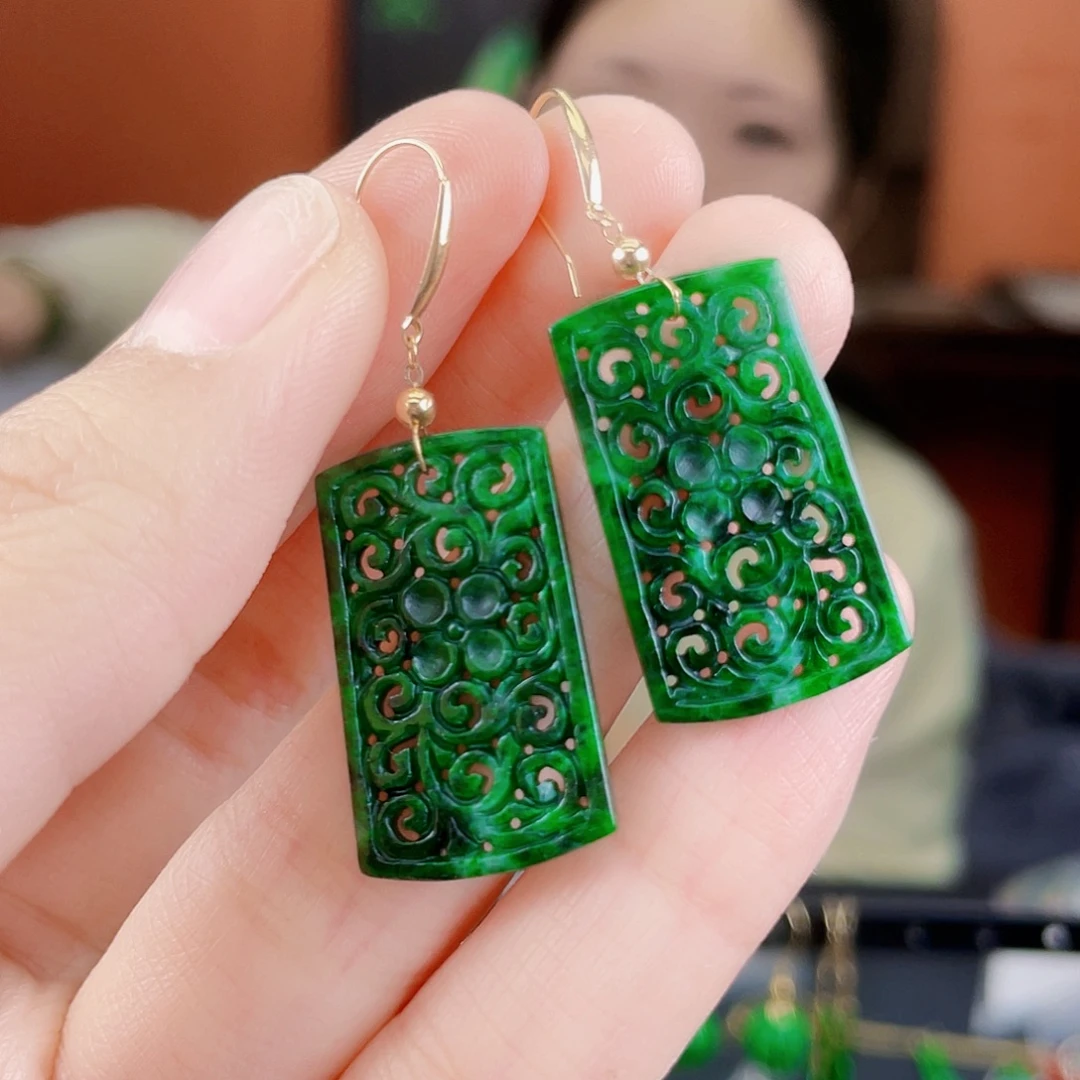 翡翠18K金镶嵌耳饰