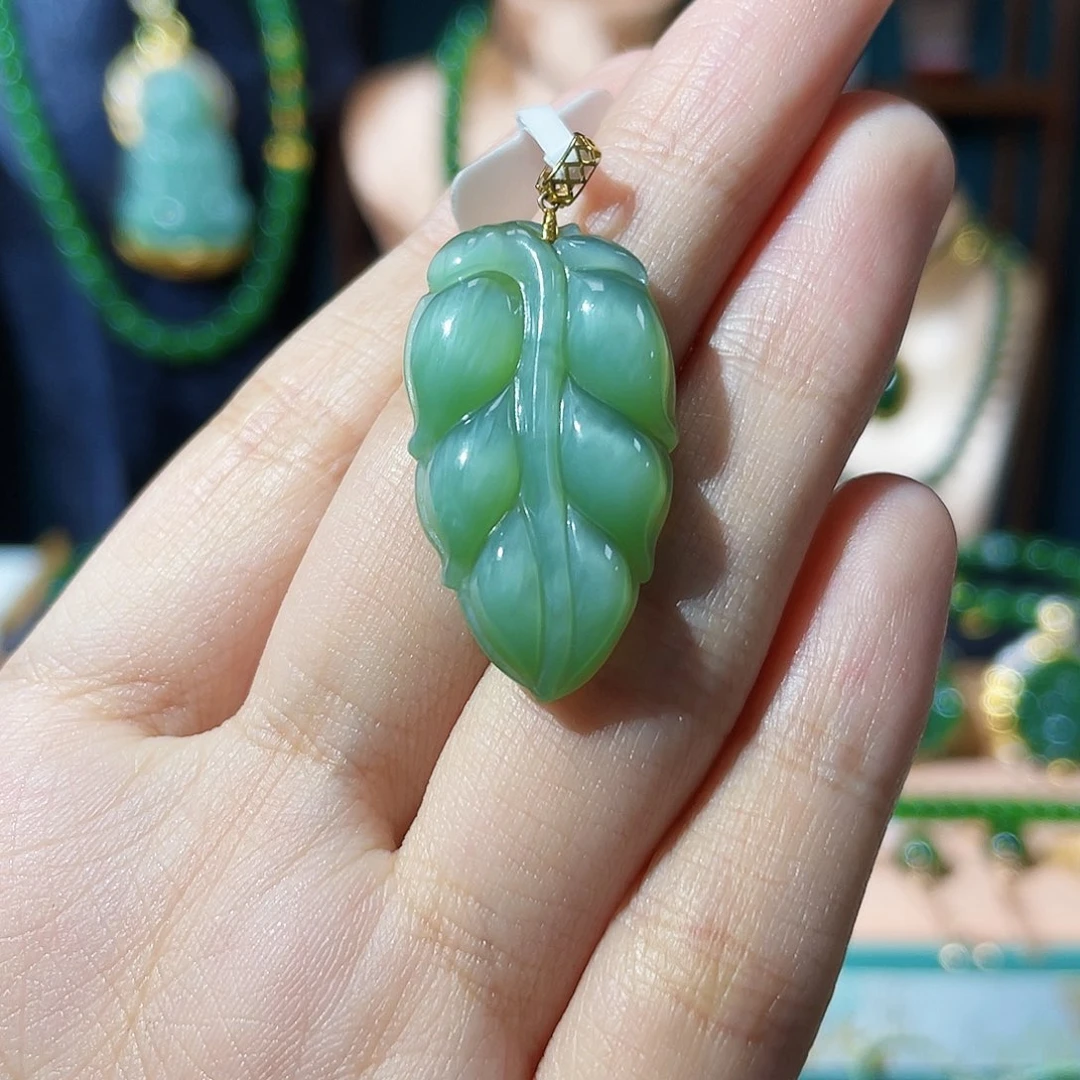 和田玉（碧玉）18K金镶嵌颈饰