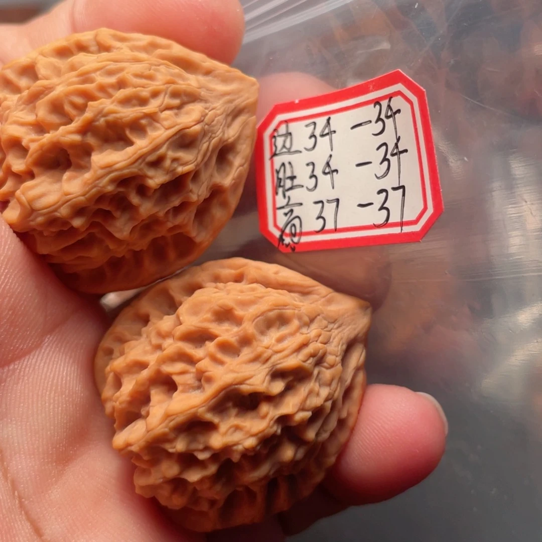 猴头核桃把件千年鸡
