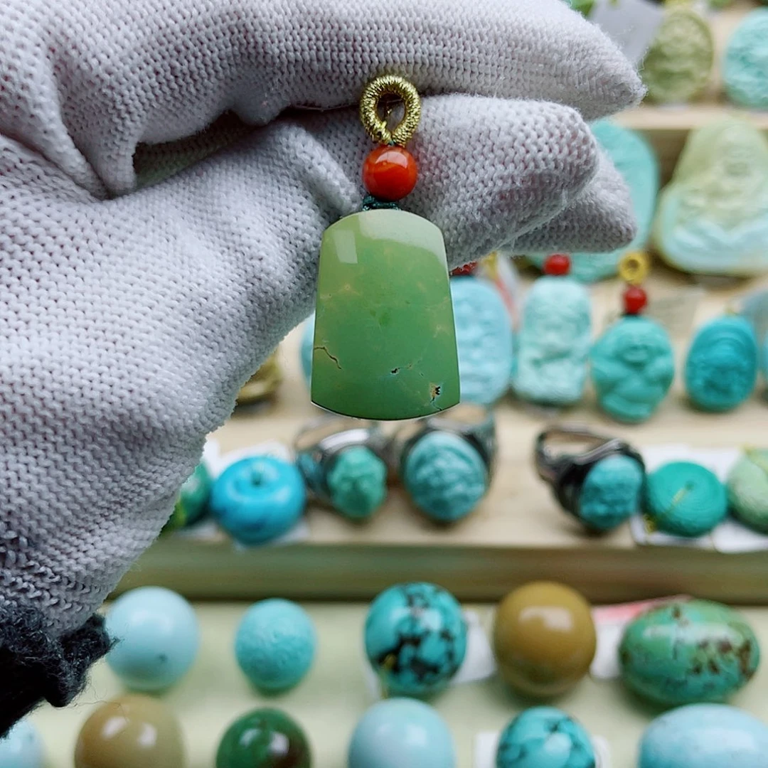 绿松石未镶嵌珠宝奇石