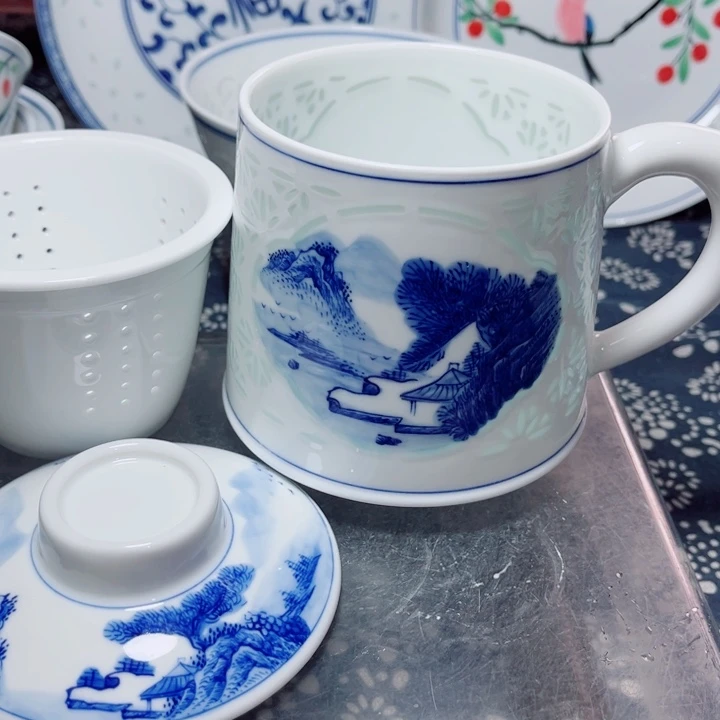 青花玲珑手花山水办公杯三件套