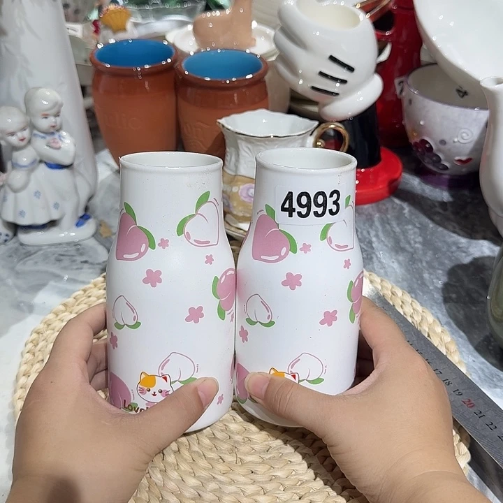 瓷片微瑕陶瓷介意慎拍发2个没有盖4993