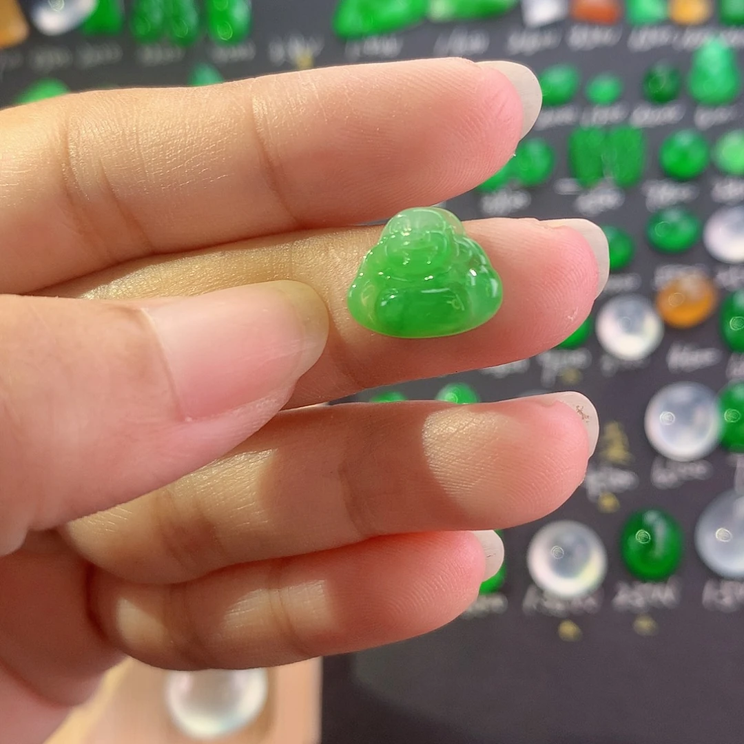 【闪购商品】翡翠未镶嵌颈饰绿佛公