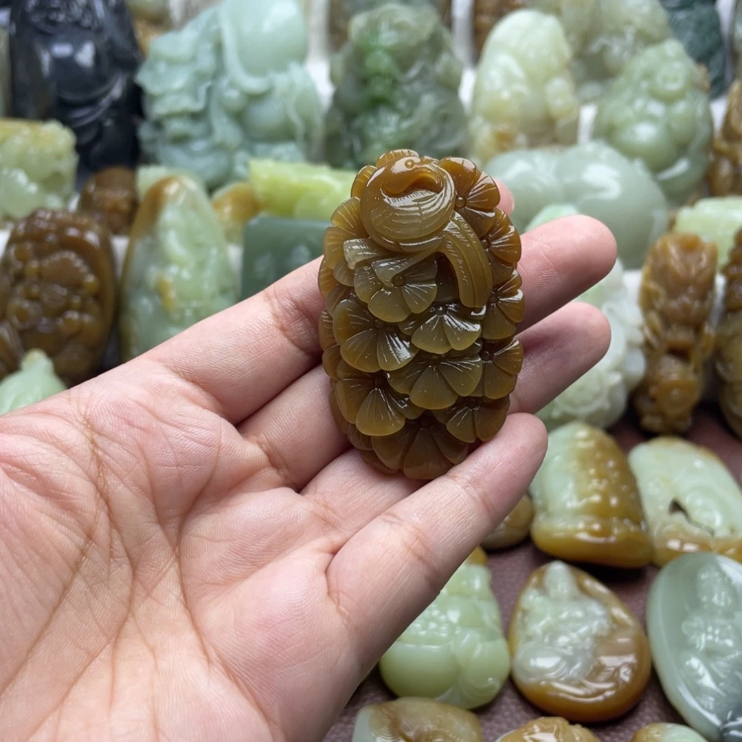 颈饰未镶嵌和田玉