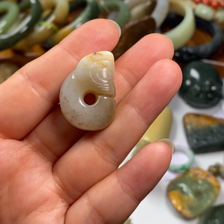 和田玉（糖玉）未镶嵌手镯