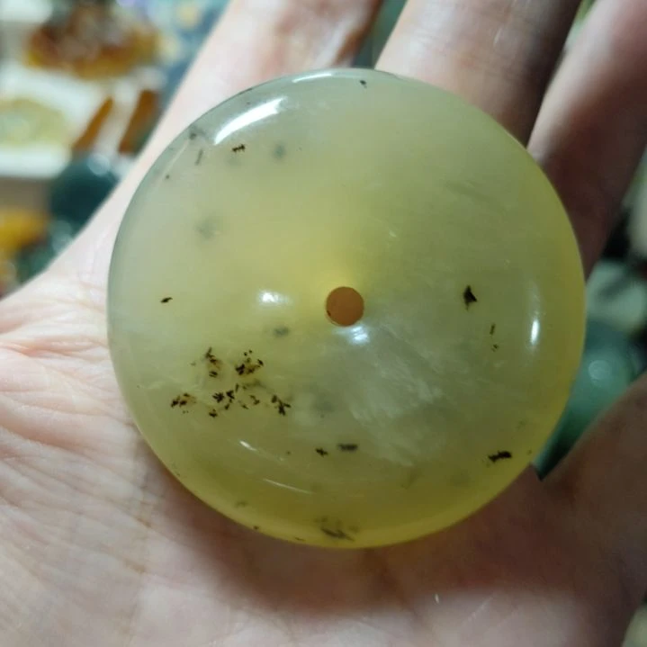 岫玉未镶嵌平安扣