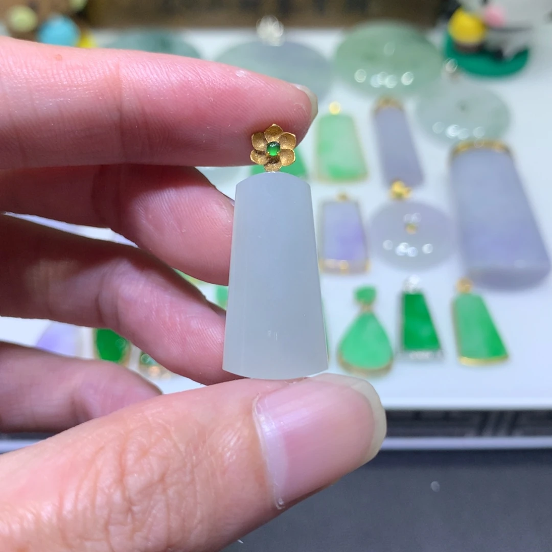 翡翠18K金镶嵌吊坠(不含链)