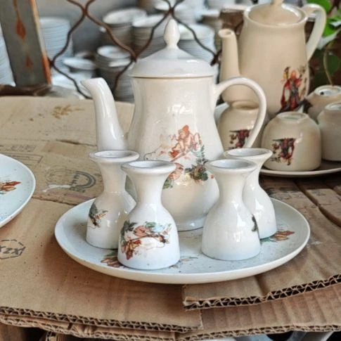 库存微瑕三打白骨精酒壶一套