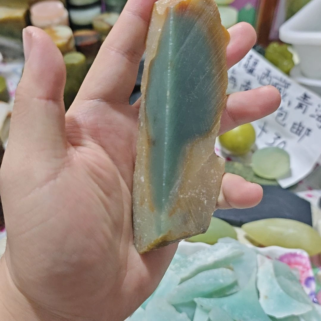 蛇纹石玉未镶嵌珠宝半成品