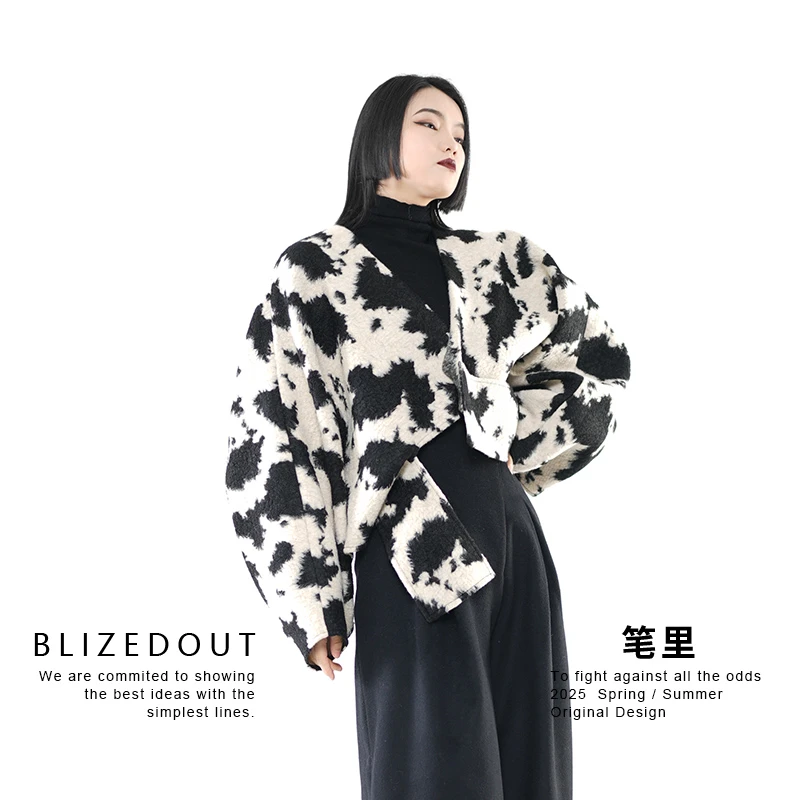笔里【BLIZEDOUT】独立设计5112203黑白斑点奶牛风格秋冬羊毛外套