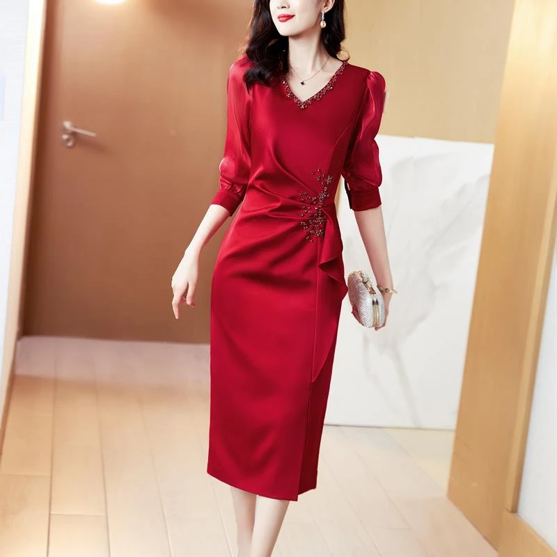 Mm红色新娘礼服连衣裙女年春秋新款高档名媛气质收腰领中长款