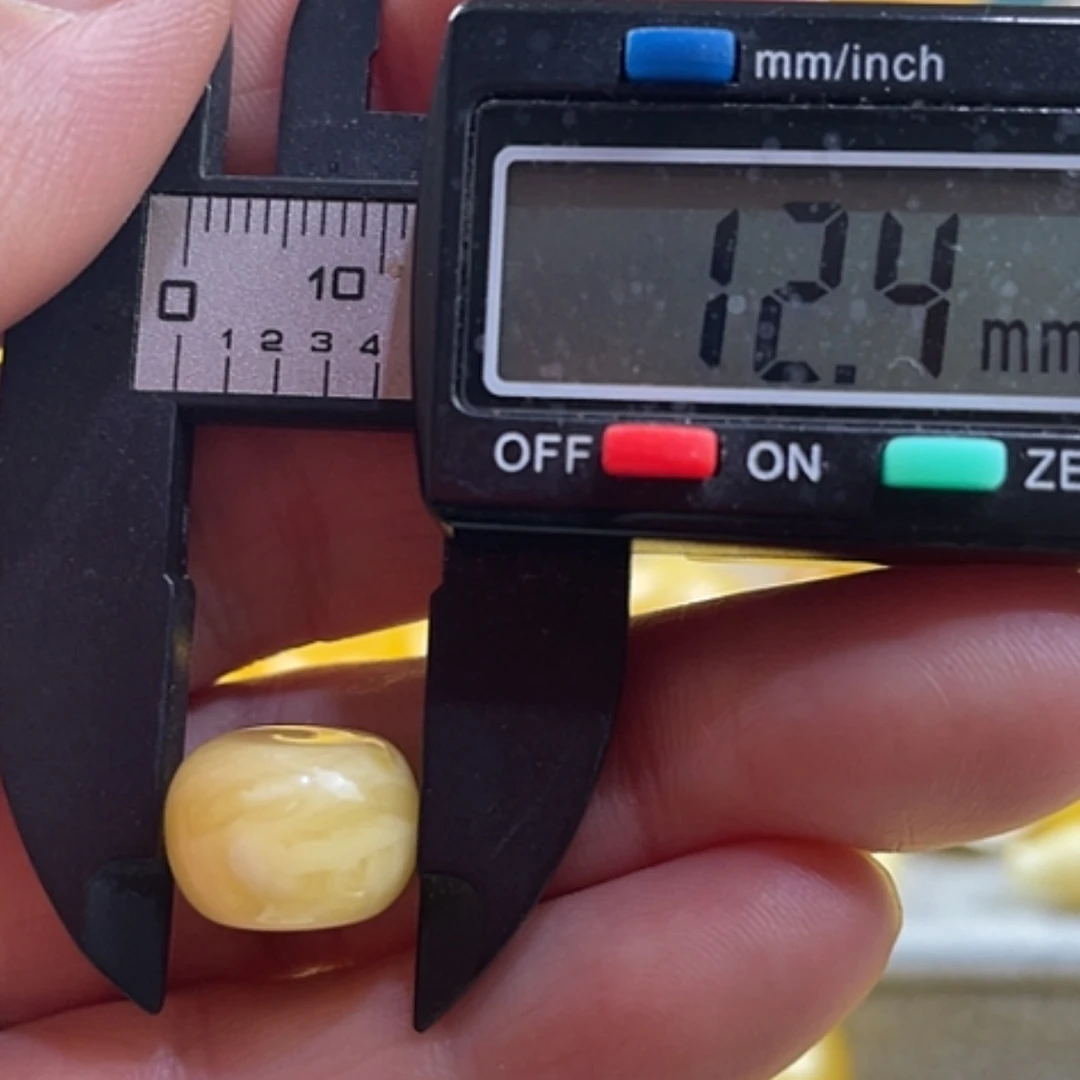 【闪购商品】琥珀裸石未镶嵌大*哥15车