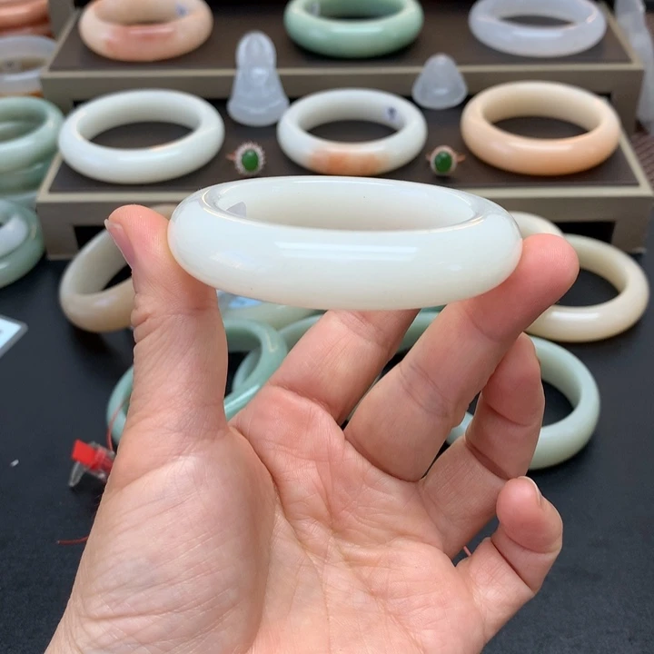石英质玉手镯未镶嵌52.2