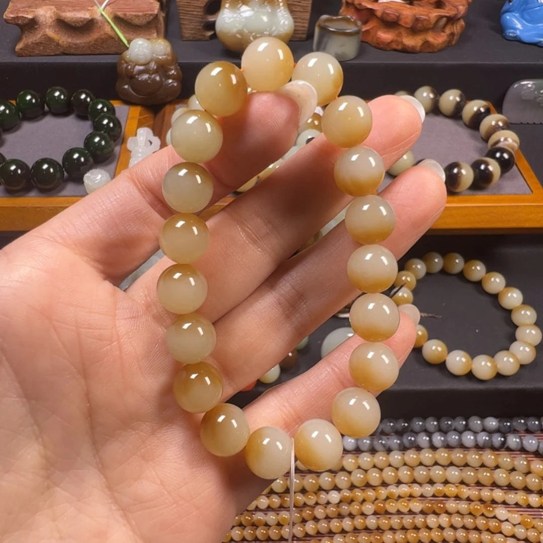 莫***知和田玉未镶嵌手链卡10