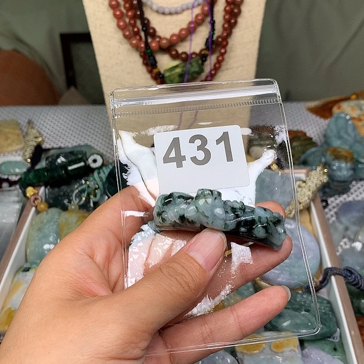 翡翠未镶嵌颈饰兴**达翡翠