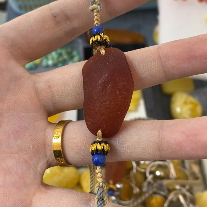 蜜蜡裸石未镶嵌串