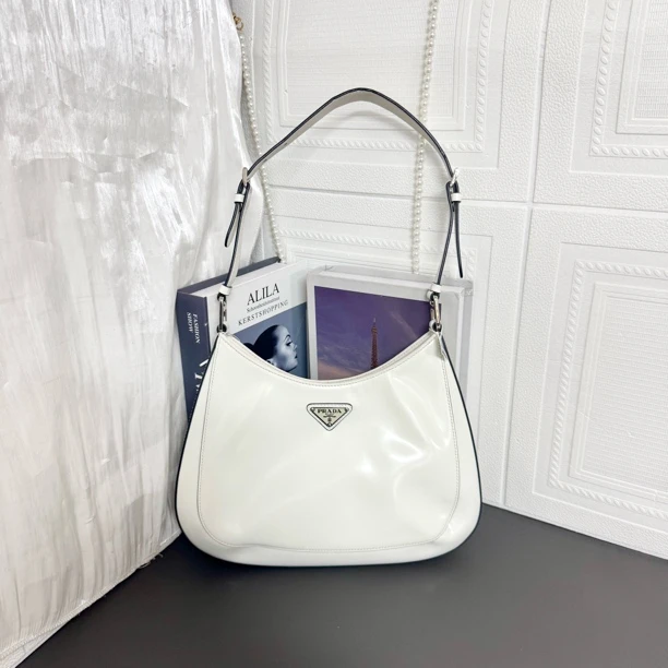 95新 Prada/普拉达 95新 Prada Cleo 亮面皮革手袋