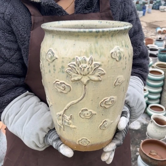 红陶口20高31瑕疵