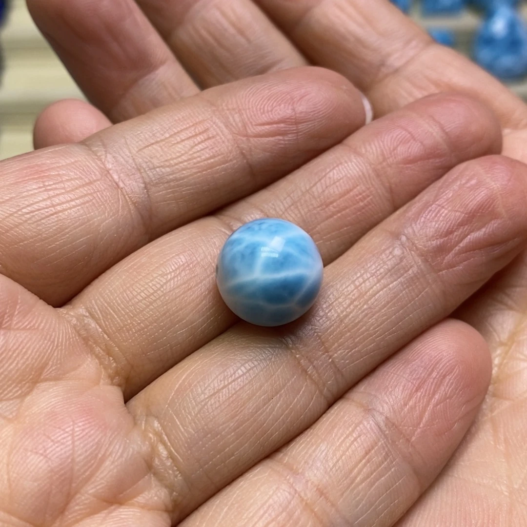 今***了针钠钙石（海纹石）未镶嵌颈饰