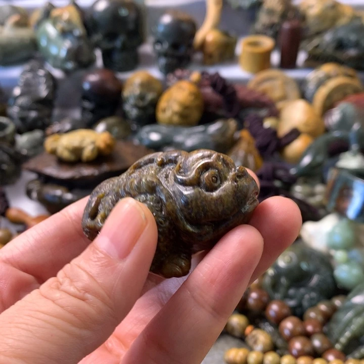 未镶嵌岫岩河磨玉（透闪石质玉）笔搁